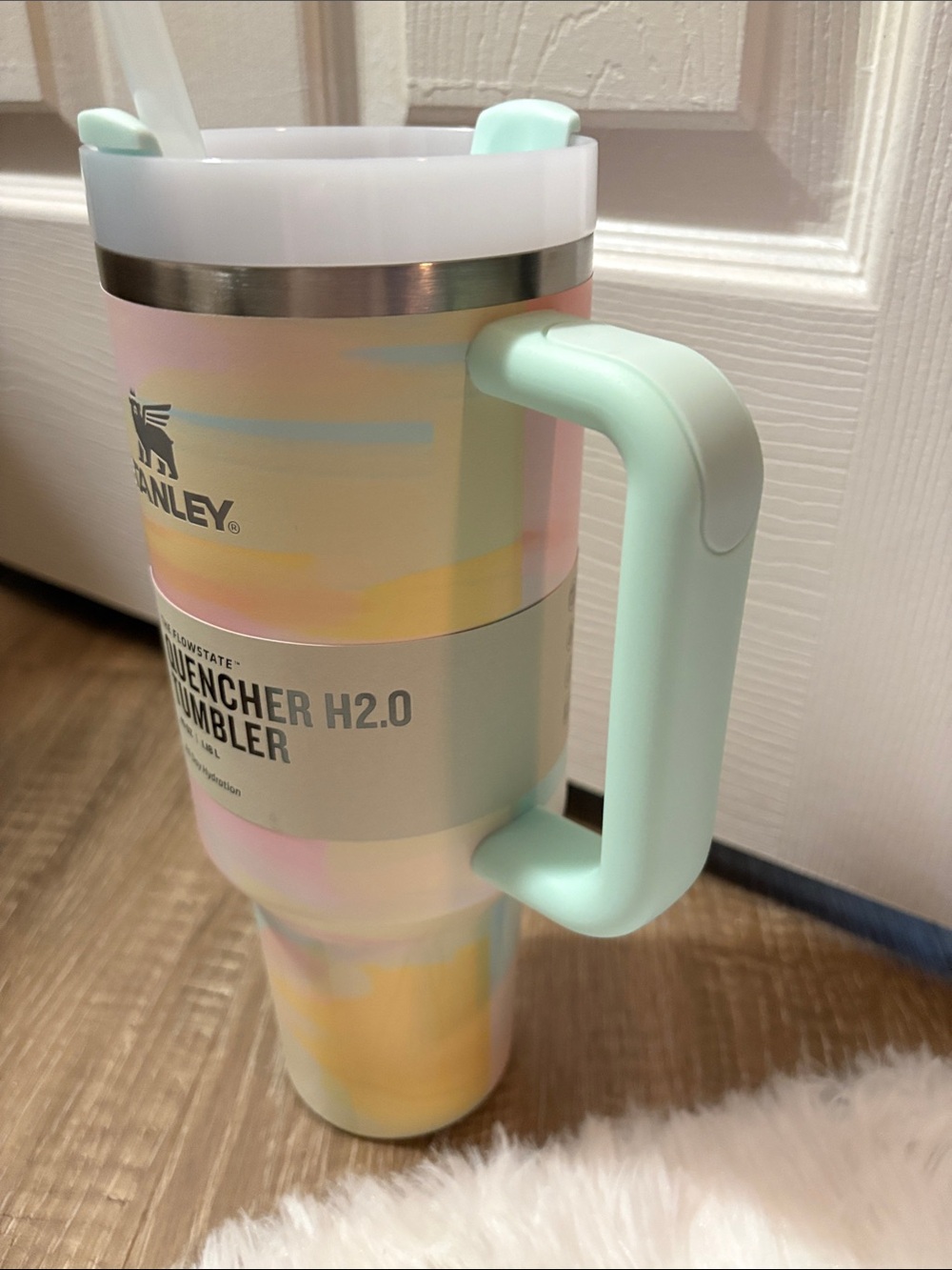 New Stanley FlowState Quencher H20 Tumbler - Picture 6 of 12